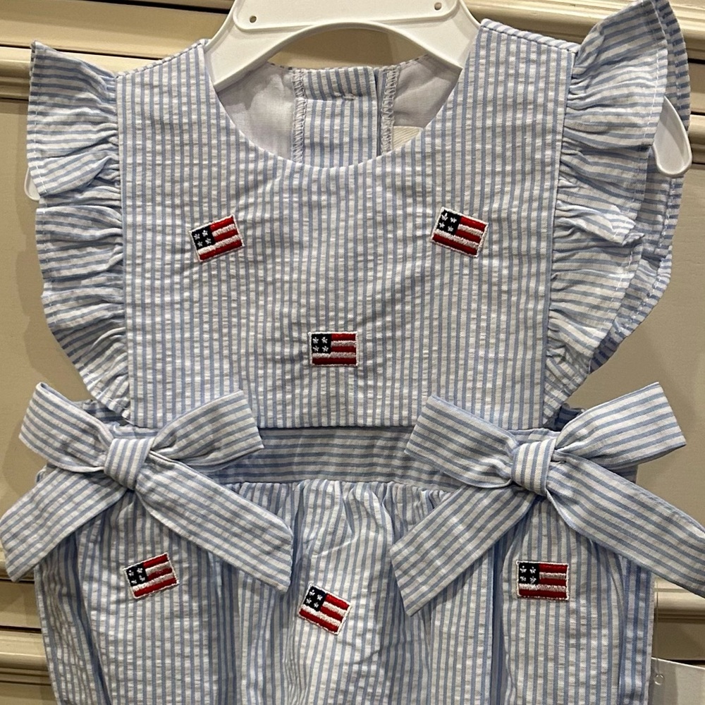 Starting Out Flutter Sleeve Flag Romper - Picture 6 of 11